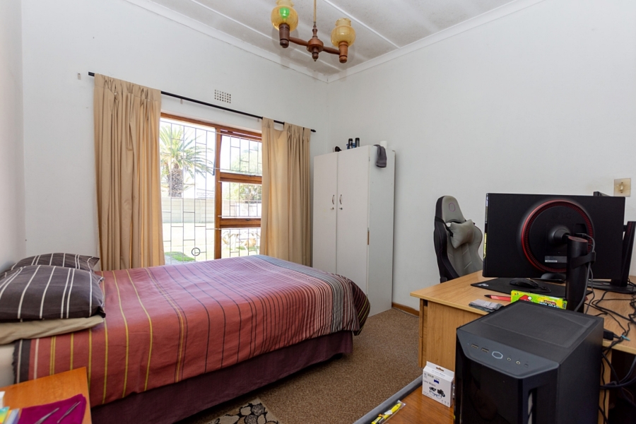 4 Bedroom Property for Sale in Middedorp Western Cape